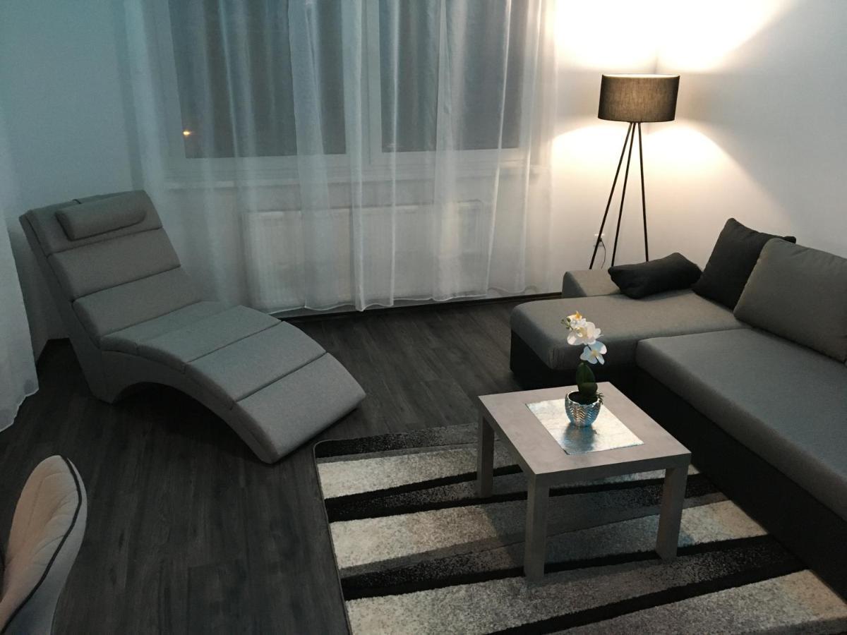 Queen Apartman Debrecen Eksteriør bilde