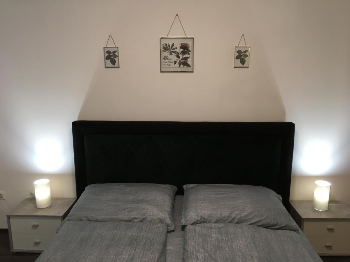 Queen Apartman Debrecen Eksteriør bilde