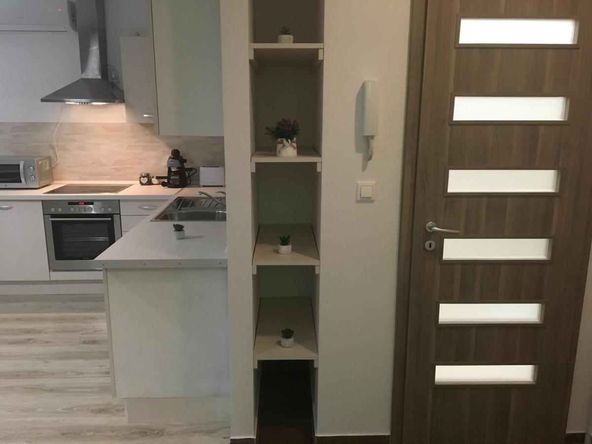 Queen Apartman Debrecen Eksteriør bilde