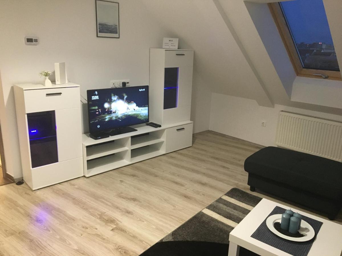 Queen Apartman Debrecen Eksteriør bilde